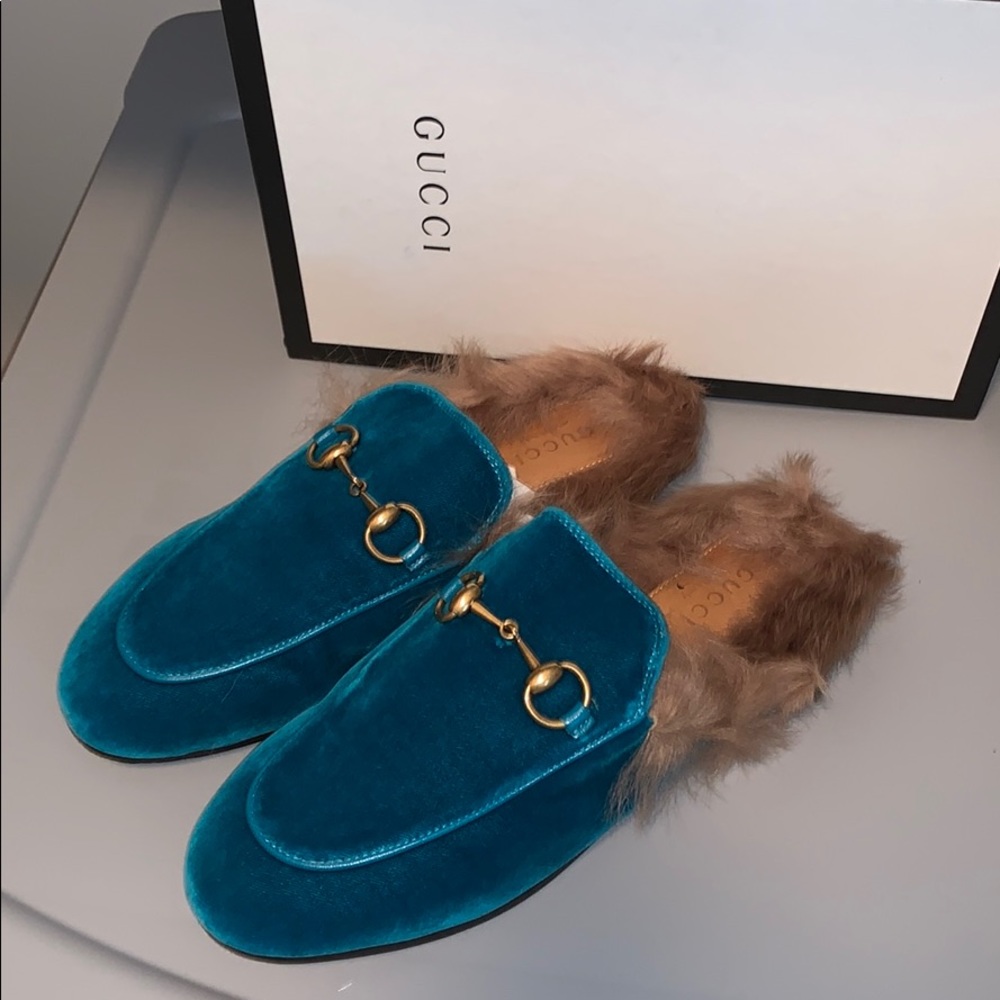 Gucci princetown fur loafers shoe size 35 mules